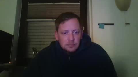 Snapshot of blonde32m chatting on 10/01/25, 10:05 blonde32m online show from 10/01/25, 10:05