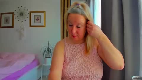 Nicole online show from 03/09/26, 05:33