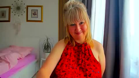 Nicole online show from 05/27/26, 04:15