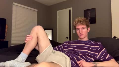 Snapshot of blonde_boi99 chatting on 01/07/25, 01:17 Blondie online show from 01/07/25, 01:17