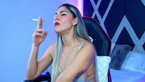 alejandra online show from 10/07/25, 02:20