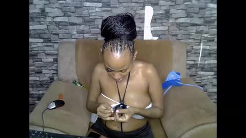 blonde_creamy online show from 06/09/26, 03:07