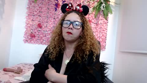 Snapshot of blonde_squirt_ chatting on 12/17/24, 02:01 blonde_squirt_ online show from 12/17/24, 02:01