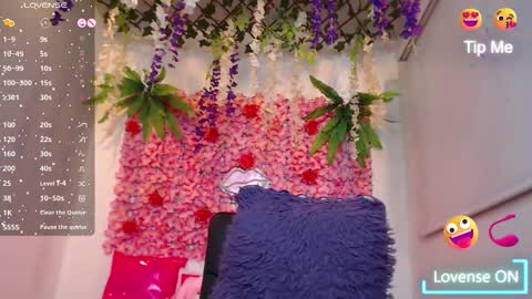 blonde_squirt_ online show from 01/12/26, 11:21