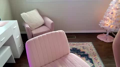 Blonde Stella online show from 11/24/25, 06:40