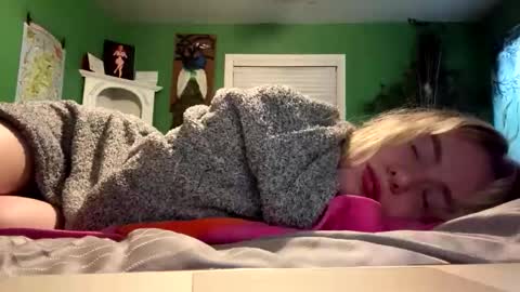 blondebunny999 online show from 02/06/26, 11:46