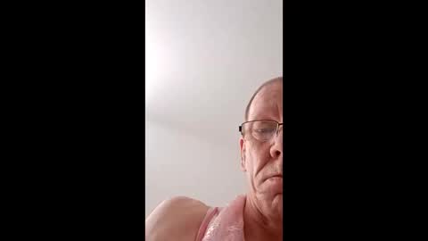 Snapshot of blondedoll89 chatting on 01/26/25, 08:13 Mark online show from 01/26/25, 08:13