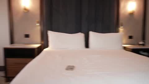 Snapshot of blondefoxsilverfox chatting on 02/17/25, 01:04 blondefoxsilverfox online show from 02/17/25, 01:04