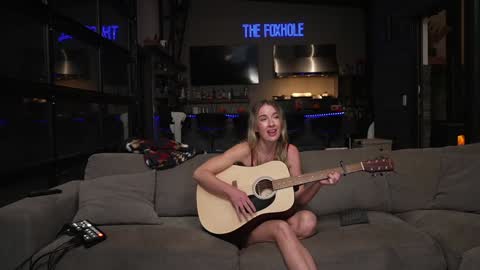 Snapshot of blondefoxsilverfox chatting on 11/04/25, 03:11 blondefoxsilverfox online show from 11/04/25, 03:11