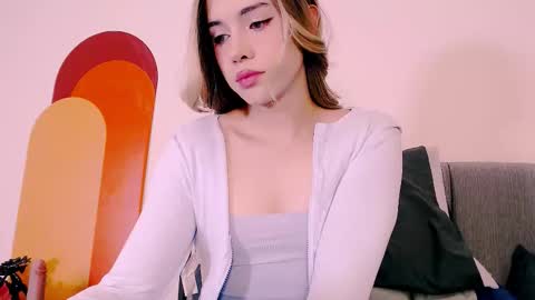 Snapshot of blondetwinkcum19 chatting on 12/15/25, 12:04 zoey madisson 3 online show from 12/15/25, 12:04