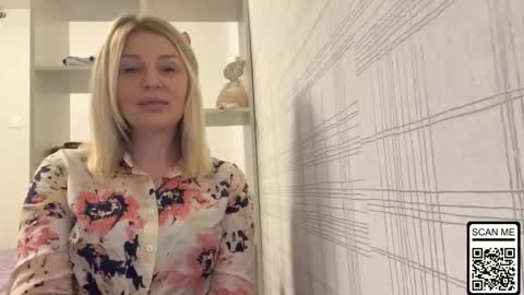 Snapshot of blondie_xoxoxo chatting on 11/10/25, 05:12 blondie_xoxoxo online show from 11/10/25, 05:12