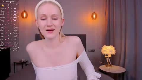 Mia online show from 02/03/25, 03:06