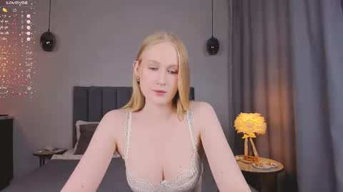 Mia online show from 02/27/25, 08:09