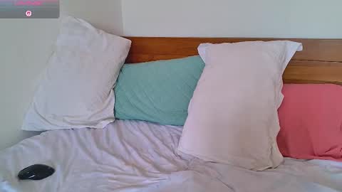 Snapshot of blondiesweet chatting on 10/22/25, 06:24 Sasha online show from 10/22/25, 06:24