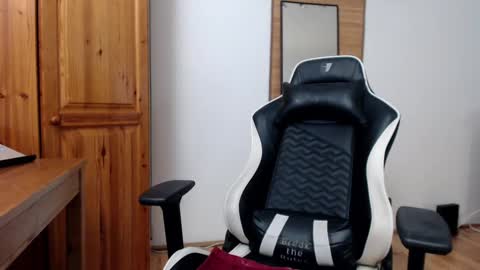 blondyelena online show from 01/20/25, 08:41