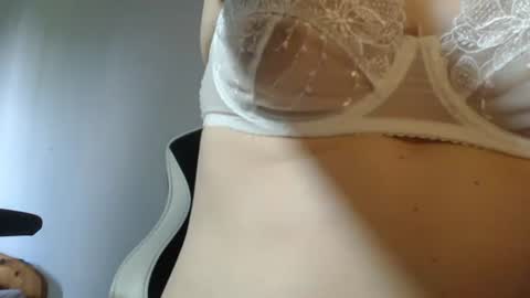 blondyelena online show from 06/18/26, 02:54