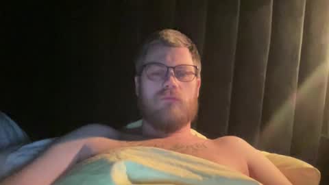 Snapshot of bloodbank23 chatting on 01/11/25, 09:26 Thomas online show from 01/11/25, 09:26