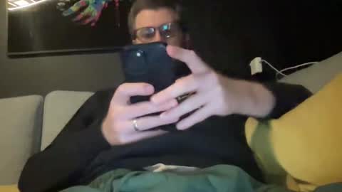 Snapshot of bloodbank23 chatting on 01/26/25, 07:20 Thomas online show from 01/26/25, 07:20