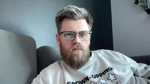 Snapshot of bloodbank23 chatting on 02/15/25, 01:05 Thomas online show from 02/15/25, 01:05