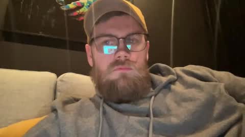 Snapshot of bloodbank23 chatting on 02/18/25, 01:33 Thomas online show from 02/18/25, 01:33