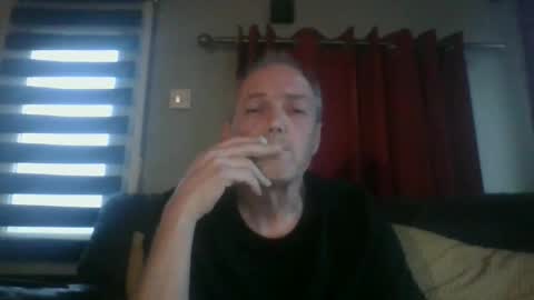 Snapshot of bloody52 chatting on 12/07/24, 08:00 bloody52 online show from 12/07/24, 08:00