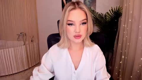 Sophia online show from 02/27/25, 01:59