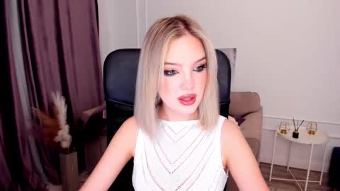 Sophia online show from 03/05/25, 10:54