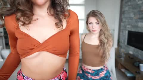 Snapshot of bloomyogi chatting on 01/30/25, 10:51 Emma Bloom online show from 01/30/25, 10:51