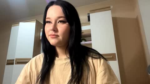 Mira online show from 10/10/25, 09:52