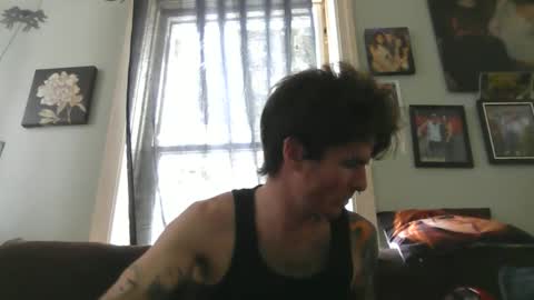 Snapshot of blowme19866 chatting on 02/08/25, 05:29 blowme19866 online show from 02/08/25, 05:29