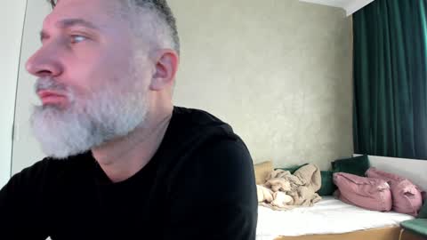 Snapshot of blowmyxxl chatting on 01/05/25, 11:59 Nico online show from 01/05/25, 11:59