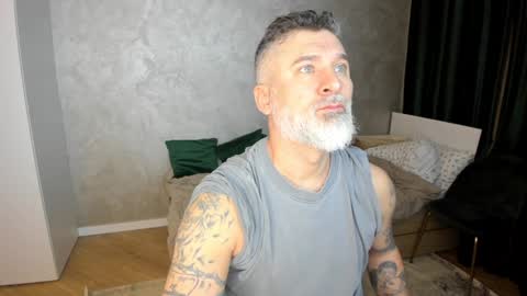 Snapshot of blowmyxxl chatting on 02/07/25, 02:58 Nico online show from 02/07/25, 02:58