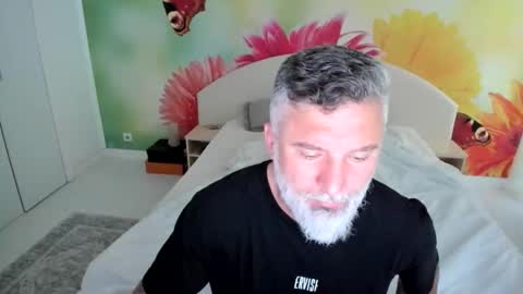 Snapshot of blowmyxxl chatting on 11/27/25, 08:27 Nico online show from 11/27/25, 08:27