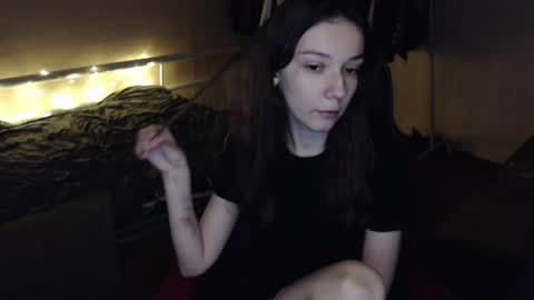 Snapshot of blue__velvet_ chatting on 06/18/26, 10:03 blue__velvet_ online show from 06/18/26, 10:03