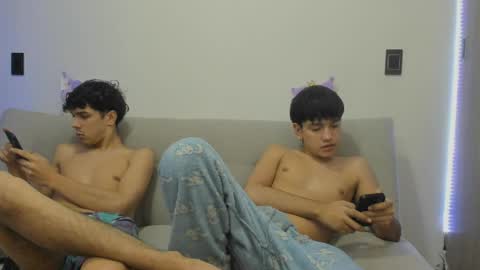 Blue online show from 04/29/26, 07:34