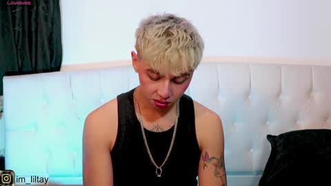 Snapshot of blue_boy_1 chatting on 12/24/24, 03:16 TAY online show from 12/24/24, 03:16