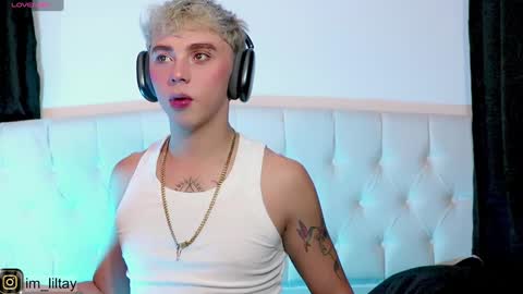 Snapshot of blue_boy_1 chatting on 12/26/24, 02:55 TAY online show from 12/26/24, 02:55