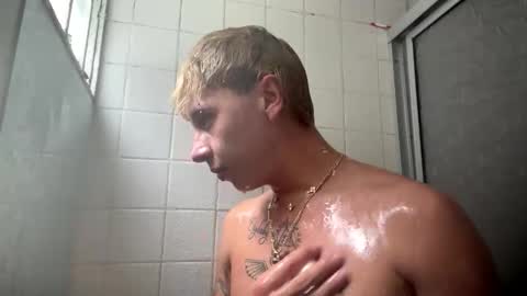 Snapshot of blue_boy_1 chatting on 09/21/25, 03:57 TAY online show from 09/21/25, 03:57