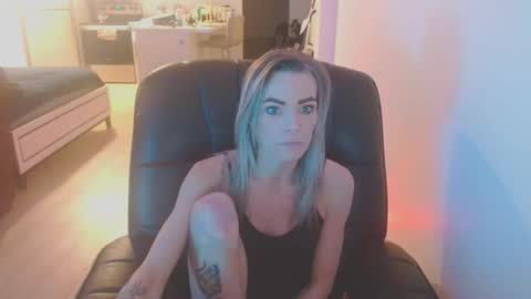 blue eyed foxxxx online show from 03/03/26, 08:31