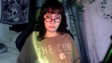 Snapshot of blue_katt chatting on 12/04/25, 09:34 blue katt online show from 12/04/25, 09:34