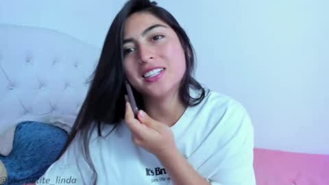 Snapshot of blue_petite chatting on 03/14/26, 07:30 Linda online show from 03/14/26, 07:30