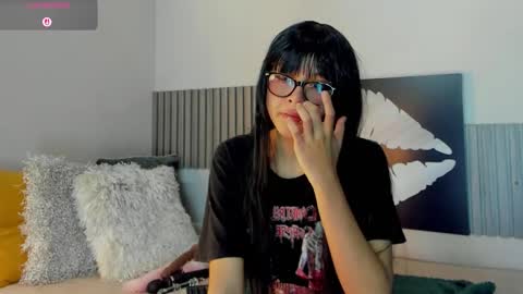 Snapshot of blue_sixx chatting on 11/05/25, 10:32 blue_sixx online show from 11/05/25, 10:32