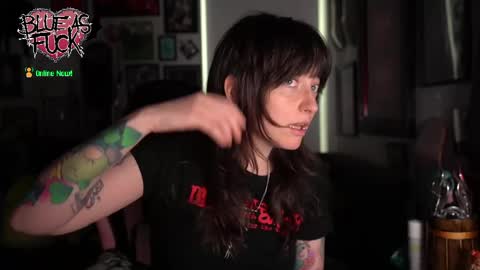 Blue online show from 04/02/26, 01:03