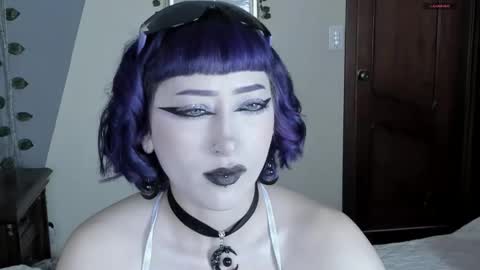 Snapshot of blueberry____ chatting on 11/18/25, 02:54 sophie online show from 11/18/25, 02:54