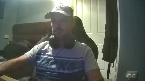 bluebirdflame1 online show from 06/05/26, 01:23