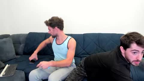 Snapshot of bluecollarhunk chatting on 12/18/25, 01:55 BlueCollarHunk online show from 12/18/25, 01:55