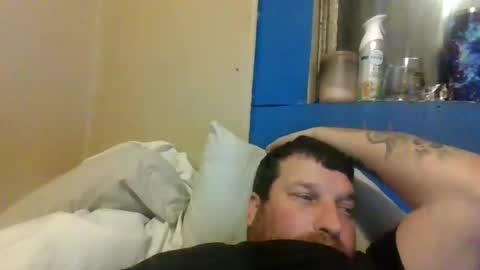 Snapshot of bluedemoneyes1986 chatting on 02/06/25, 01:05 bluedemoneyes1986 online show from 02/06/25, 01:05