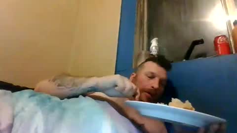 Snapshot of bluedemoneyes1986 chatting on 02/25/25, 02:14 bluedemoneyes1986 online show from 02/25/25, 02:14