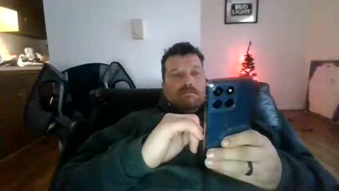 Snapshot of bluedemoneyes1986 chatting on 11/18/25, 09:30 bluedemoneyes1986 online show from 11/18/25, 09:30