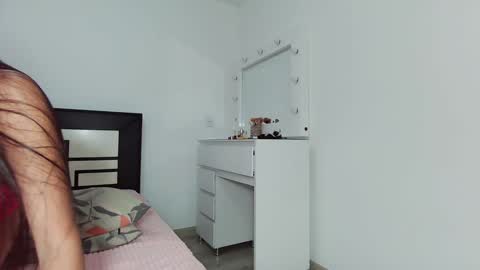 Snapshot of bluediamond_ chatting on 01/15/25, 03:33 bluediamond_ online show from 01/15/25, 03:33